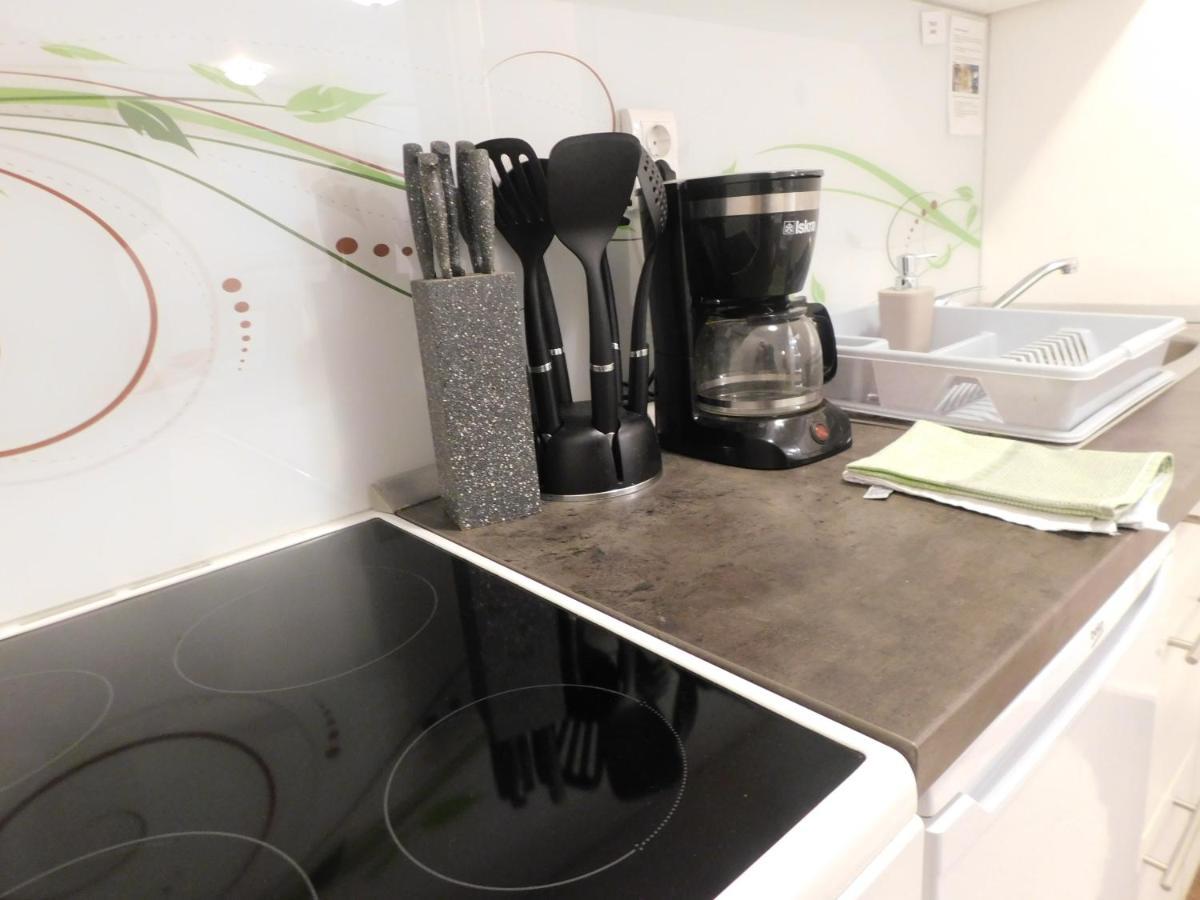 Modern Center Studio Under The Castle - Free Parking Apartment Ljubljana Bagian luar foto